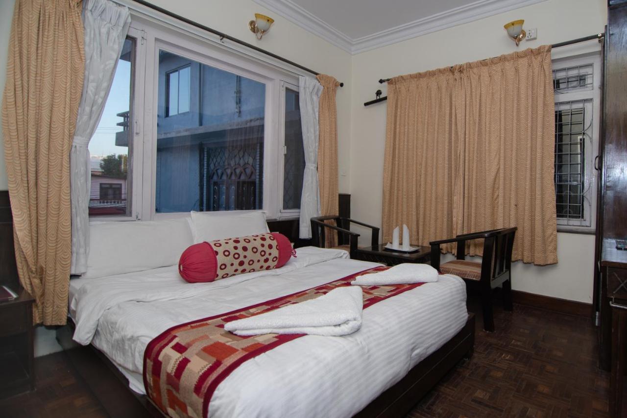 Hotel Panorama Pokhara Exteriör bild